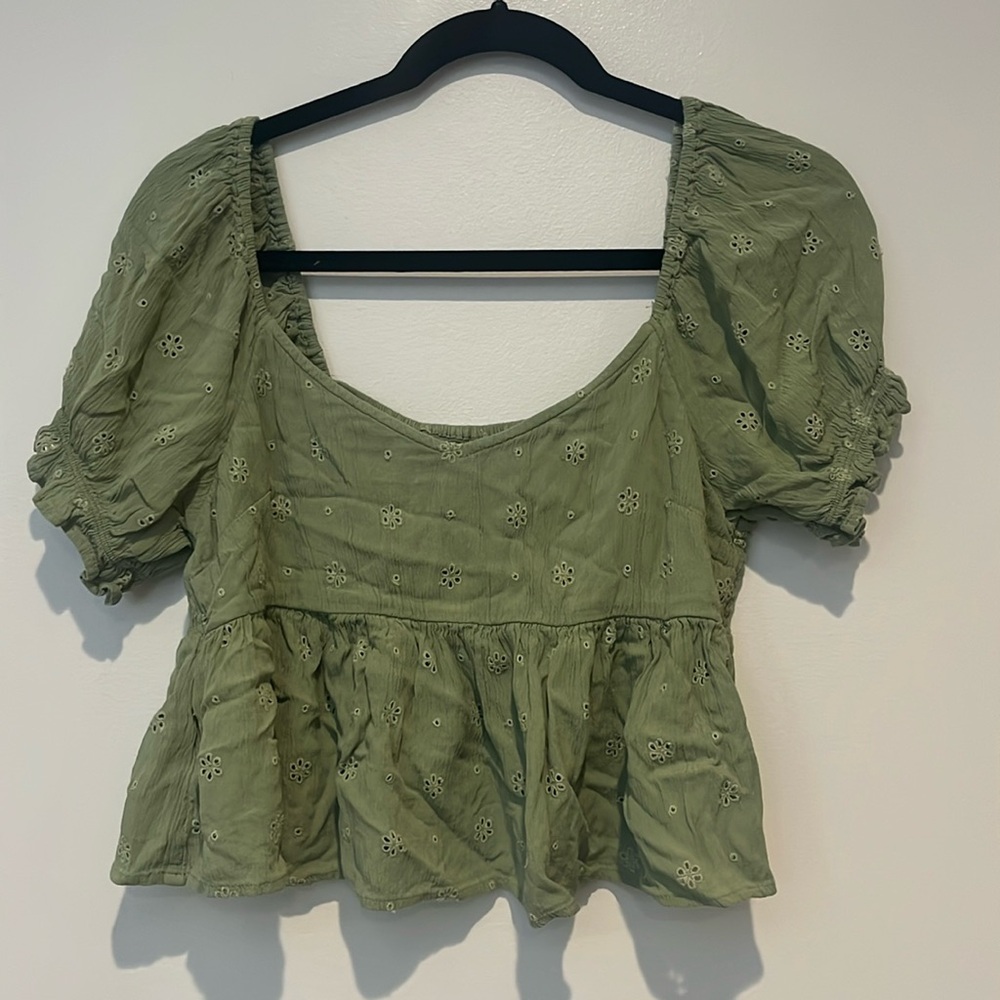 Green floral crop top